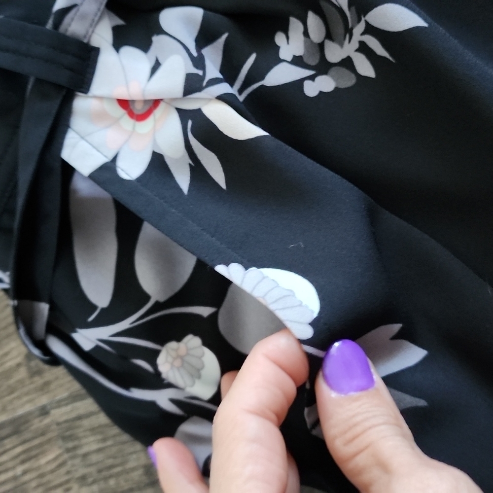 The Loft Black Floral Skirt extra small - Picture 10 of 15